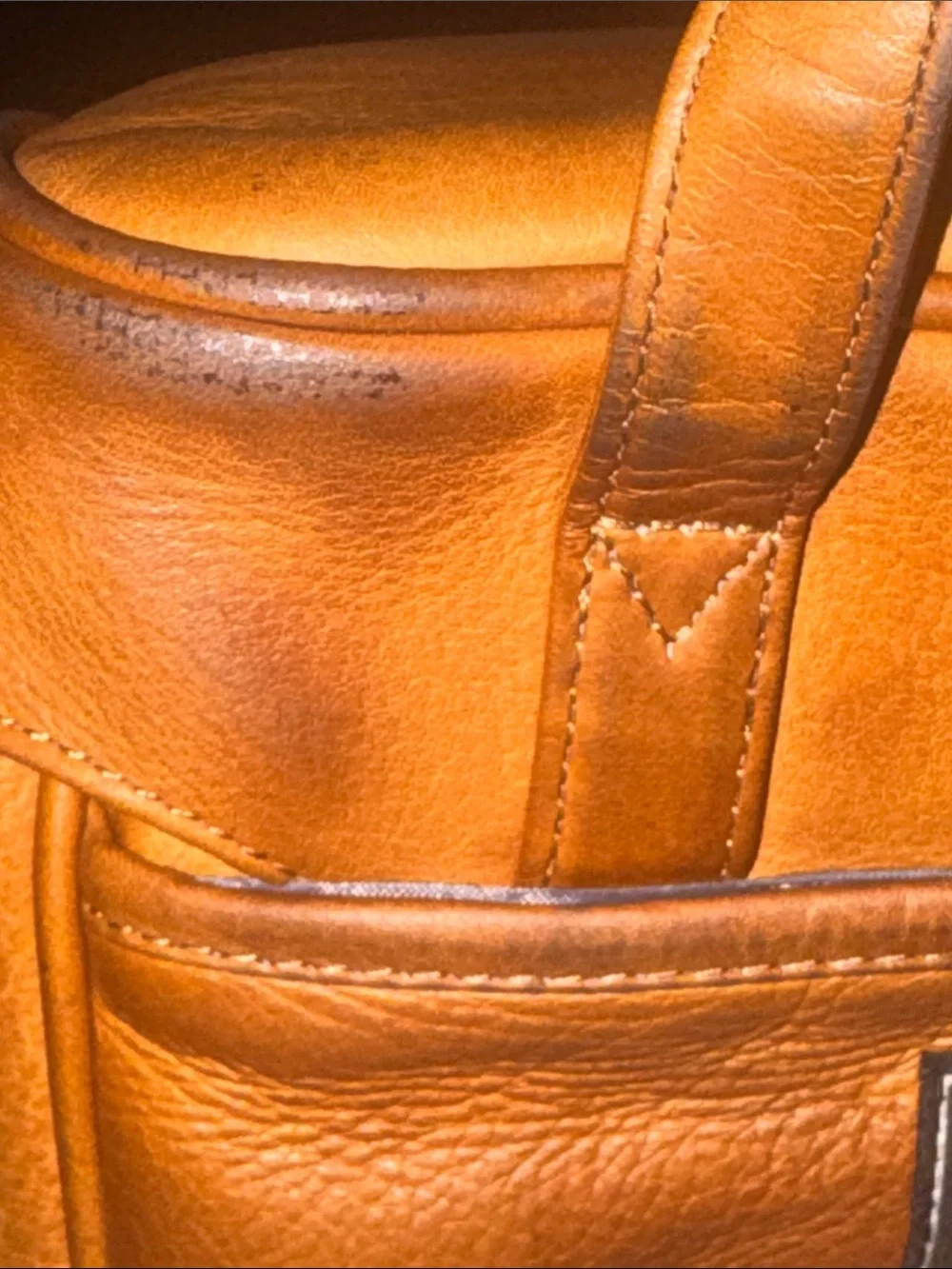 Jack by Jill.e Designs Hudson All Leather Camera Bag In good condition.
